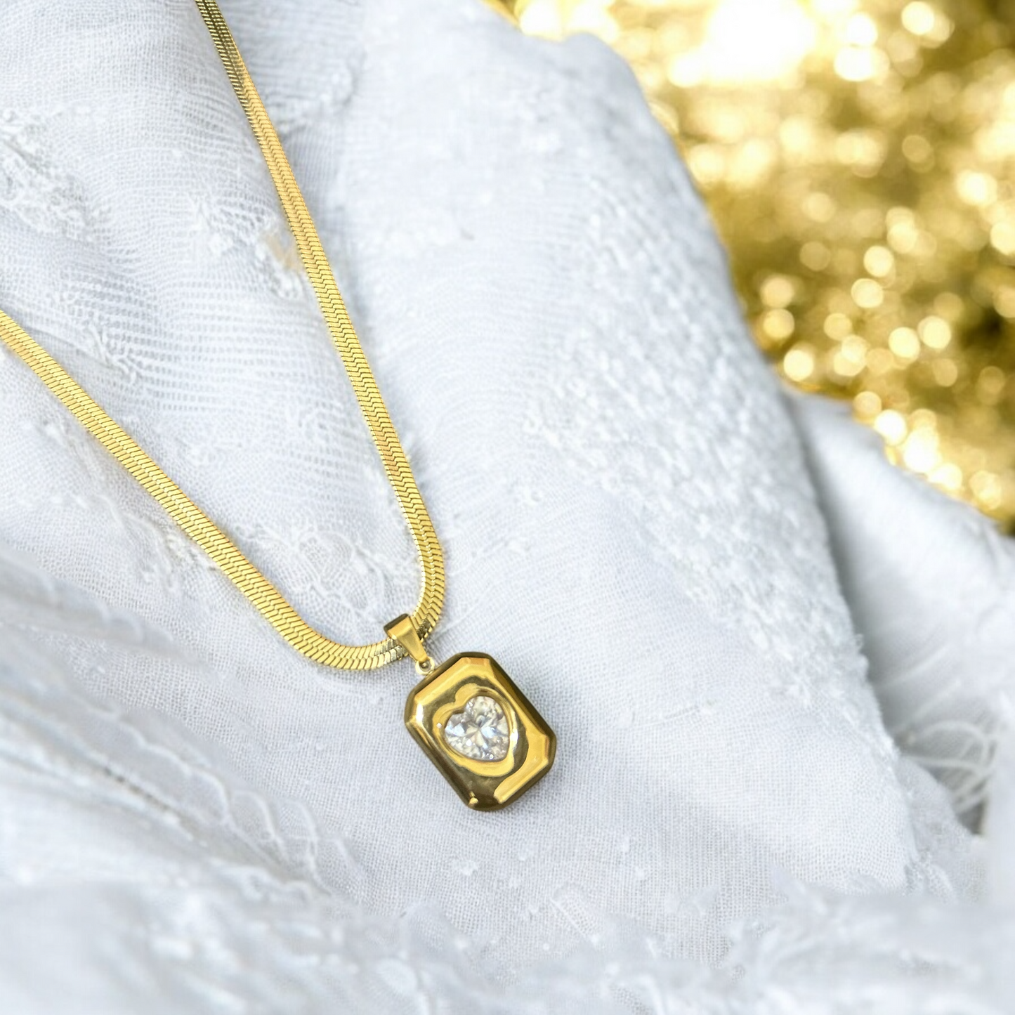 Sanjana Gold Pendant